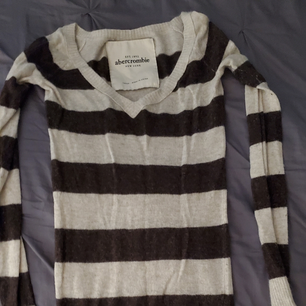 abercrombie sweater, size: large